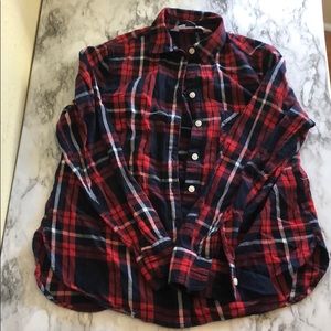 Long sleeve plaid shirt.